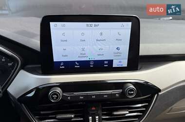 Внедорожник / Кроссовер Ford Escape 2020 в 