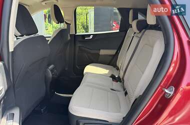 Внедорожник / Кроссовер Ford Escape 2020 в 