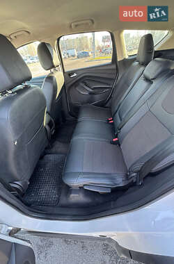 Позашляховик / Кросовер Ford Escape 2014 в 