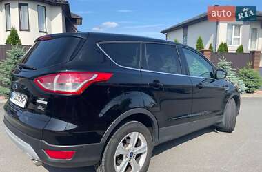 Внедорожник / Кроссовер Ford Escape 2016 в 