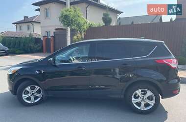 Внедорожник / Кроссовер Ford Escape 2016 в 