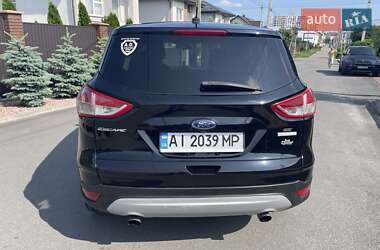 Внедорожник / Кроссовер Ford Escape 2016 в 