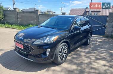 Внедорожник / Кроссовер Ford Escape 2019 в 