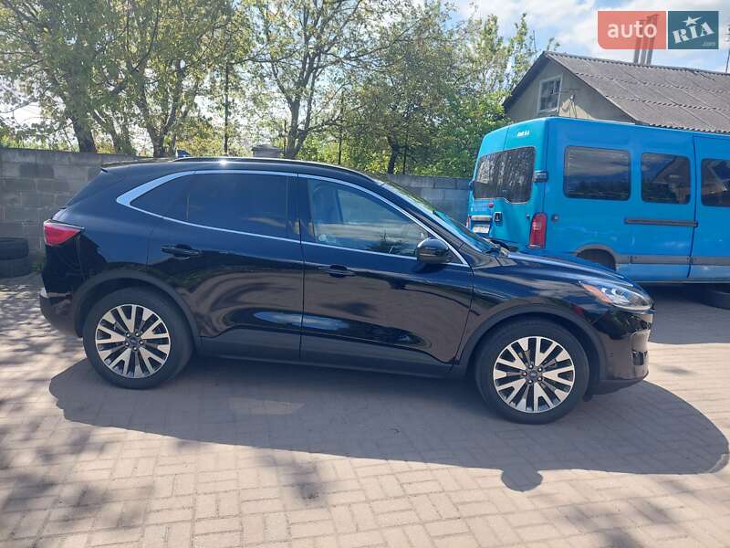 Позашляховик / Кросовер Ford Escape 2019 в Рівному