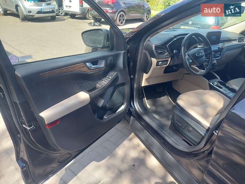 Позашляховик / Кросовер Ford Escape 2019 в Рівному