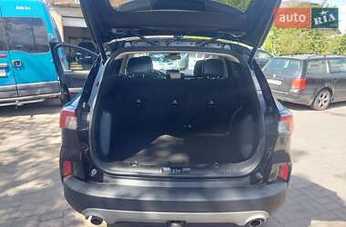 Внедорожник / Кроссовер Ford Escape 2019 в 
