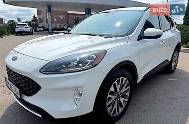 Внедорожник / Кроссовер Ford Escape 2020 в 