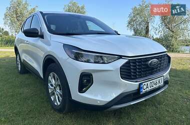 Позашляховик / Кросовер Ford Escape 2023 в Черкасах