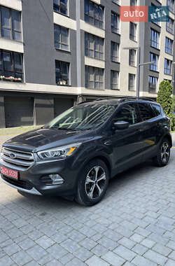 Позашляховик / Кросовер Ford Escape 2018 в Івано-Франківську