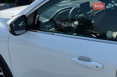 Внедорожник / Кроссовер Ford Escape 2020 в 