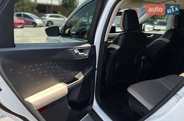 Внедорожник / Кроссовер Ford Escape 2020 в 