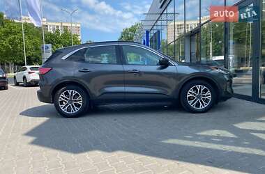 Внедорожник / Кроссовер Ford Escape 2020 в 