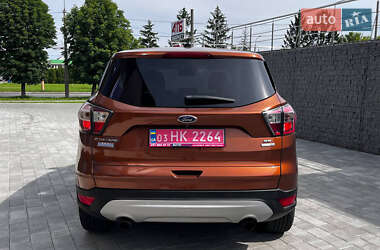 Внедорожник / Кроссовер Ford Escape 2016 в 