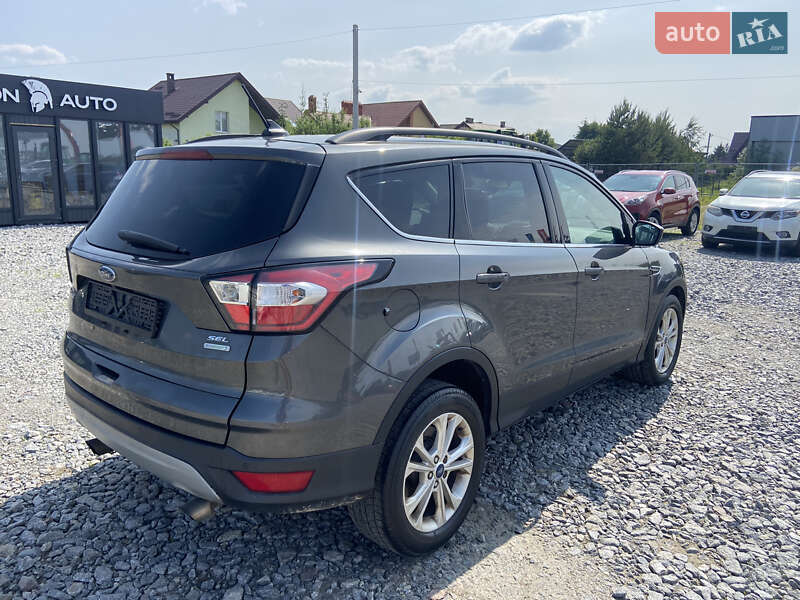 Позашляховик / Кросовер Ford Escape 2017 в Львові