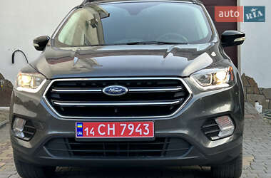 Внедорожник / Кроссовер Ford Escape 2017 в 