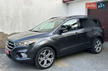 Внедорожник / Кроссовер Ford Escape 2017 в 