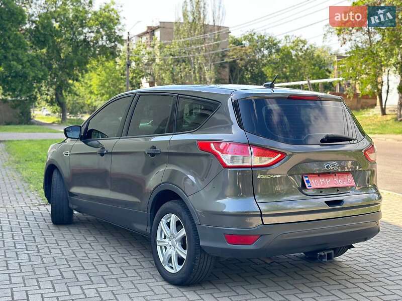 Внедорожник / Кроссовер Ford Escape 2016 в Николаеве