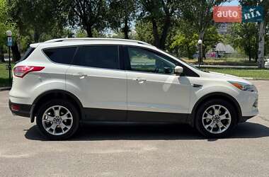 Внедорожник / Кроссовер Ford Escape 2014 в 