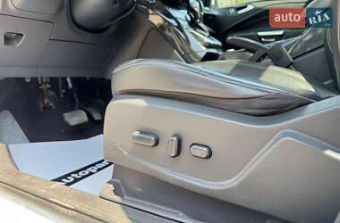 Внедорожник / Кроссовер Ford Escape 2014 в 