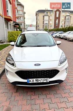 Внедорожник / Кроссовер Ford Escape 2021 в 