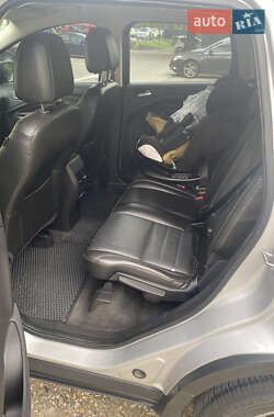 Внедорожник / Кроссовер Ford Escape 2014 в 