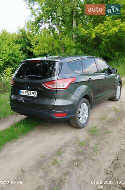 Внедорожник / Кроссовер Ford Escape 2015 в 