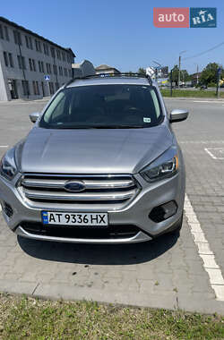 Внедорожник / Кроссовер Ford Escape 2018 в Ивано-Франковске