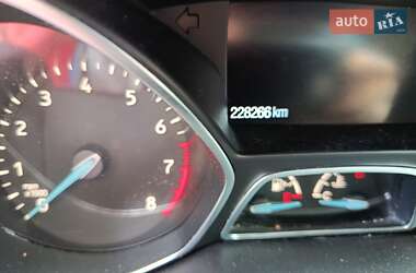 Внедорожник / Кроссовер Ford Escape 2019 в 