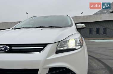 Позашляховик / Кросовер Ford Escape 2014 в 