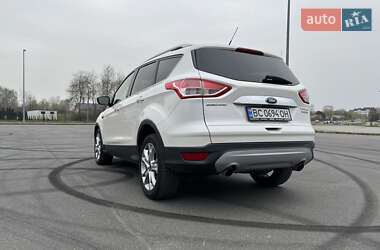 Позашляховик / Кросовер Ford Escape 2014 в 