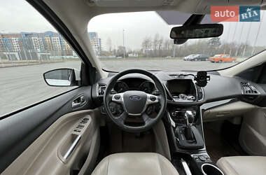 Позашляховик / Кросовер Ford Escape 2014 в 