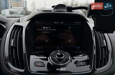 Позашляховик / Кросовер Ford Escape 2014 в 