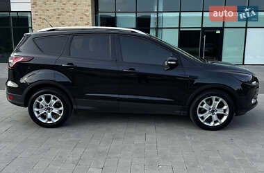 Внедорожник / Кроссовер Ford Escape 2015 в 