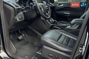 Внедорожник / Кроссовер Ford Escape 2015 в 
