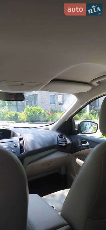 Внедорожник / Кроссовер Ford Escape 2017 в Ровно