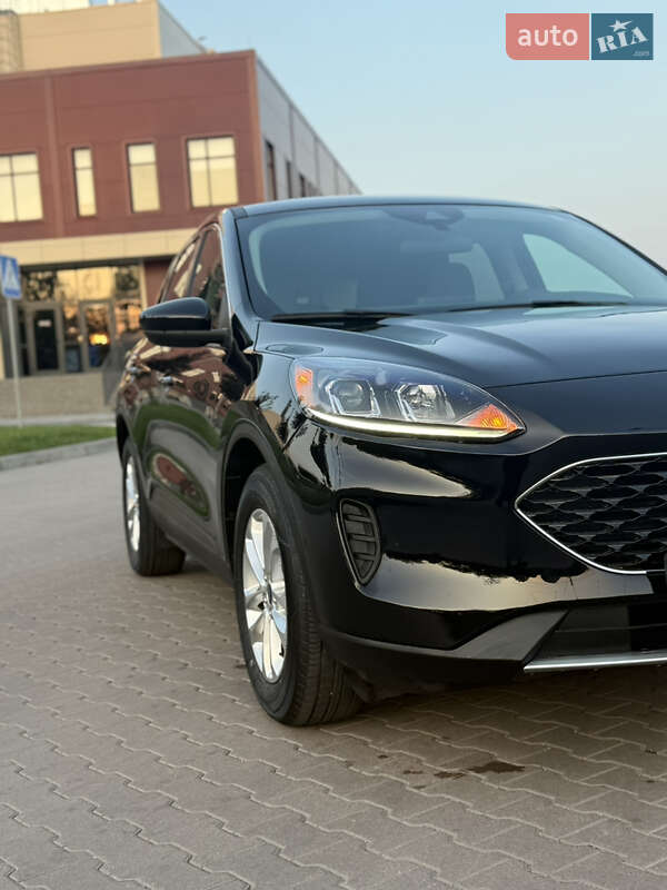 Внедорожник / Кроссовер Ford Escape 2019 в Виннице