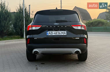 Внедорожник / Кроссовер Ford Escape 2019 в 