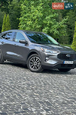 Внедорожник / Кроссовер Ford Escape 2023 в 