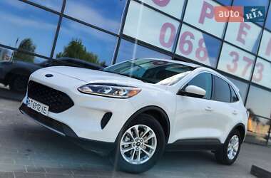 Внедорожник / Кроссовер Ford Escape 2021 в 
