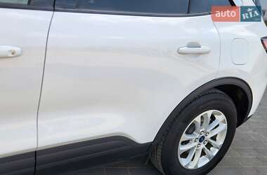 Внедорожник / Кроссовер Ford Escape 2021 в 