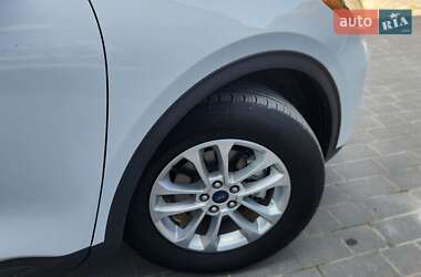 Внедорожник / Кроссовер Ford Escape 2021 в 