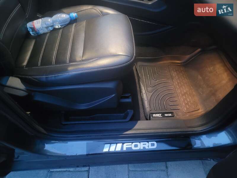 Внедорожник / Кроссовер Ford Escape 2018 в Ровно