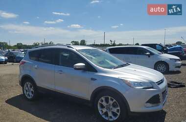 Внедорожник / Кроссовер Ford Escape 2016 в 