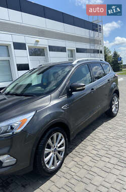 Позашляховик / Кросовер Ford Escape 2018 в 