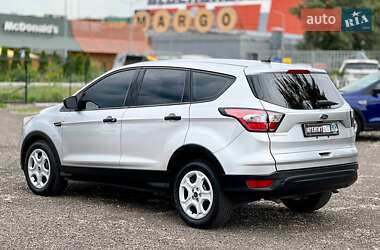 Внедорожник / Кроссовер Ford Escape 2018 в 