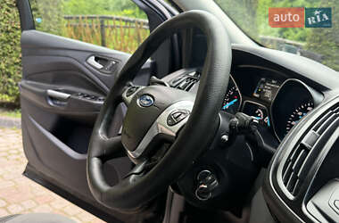 Внедорожник / Кроссовер Ford Escape 2014 в 