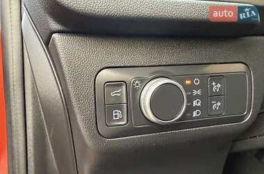 Внедорожник / Кроссовер Ford Escape 2019 в 