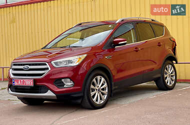Внедорожник / Кроссовер Ford Escape 2017 в 