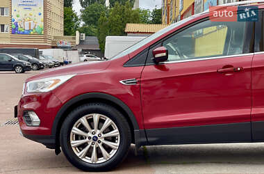 Внедорожник / Кроссовер Ford Escape 2017 в 