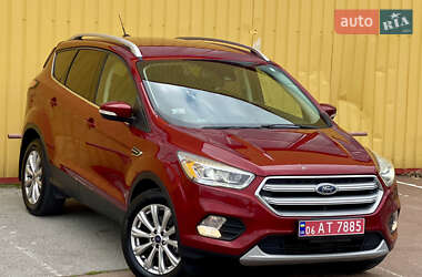 Внедорожник / Кроссовер Ford Escape 2017 в 